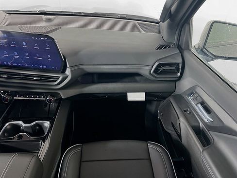 New 2026 Chevrolet Silverado EV LT image 25