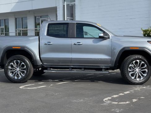 New 2026 GMC Canyon Denali AWD/4WD image 4