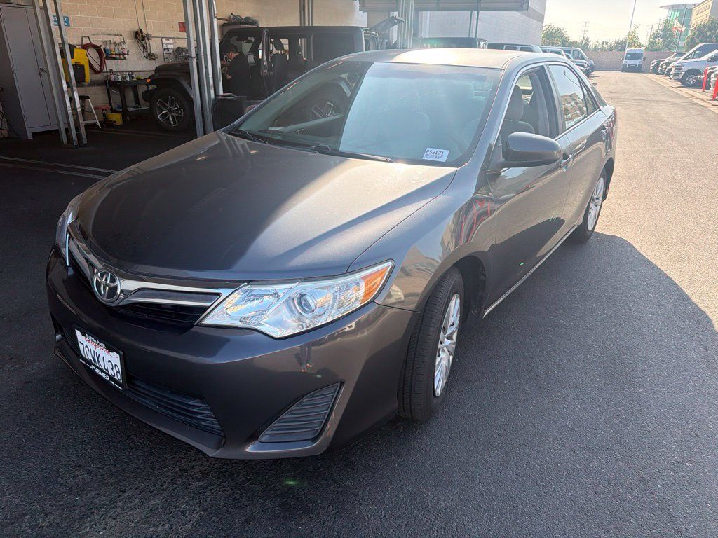 Used 2014 Toyota Camry LE FWD 360° Tour