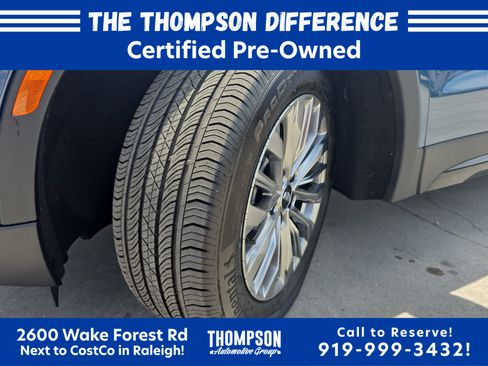 Certified 2025 Cadillac XT4 Premium Luxury FWD image 32
