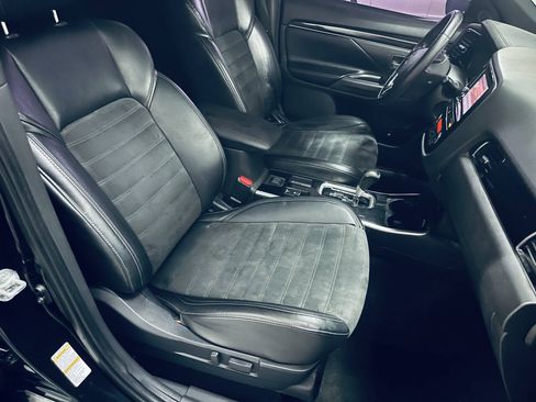 Used 2019 Mitsubishi Outlander LE FWD image 22