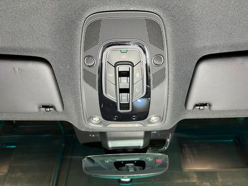 Used 2024 Audi SQ5 Premium Plus w/ Premium Plus Package image 20