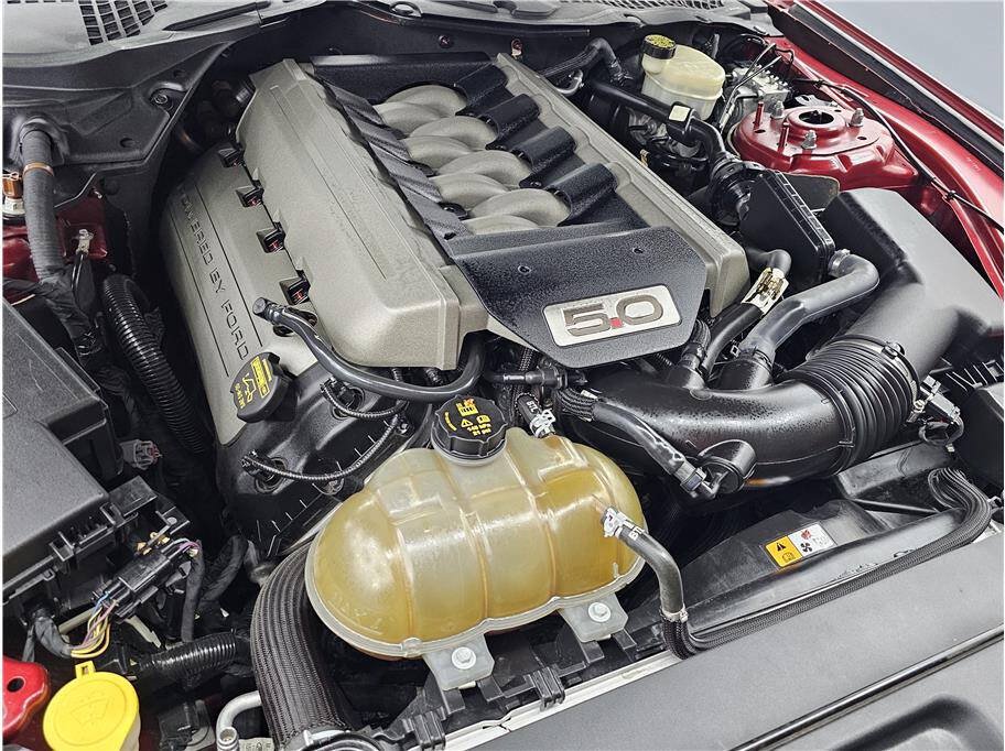 Used 2015 Ford Mustang GT Premium RWD image 20