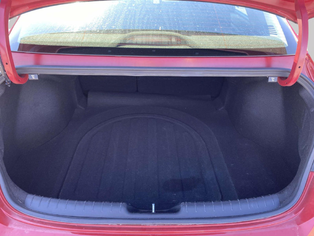Used 2025 Hyundai Elantra SEL FWD image 8