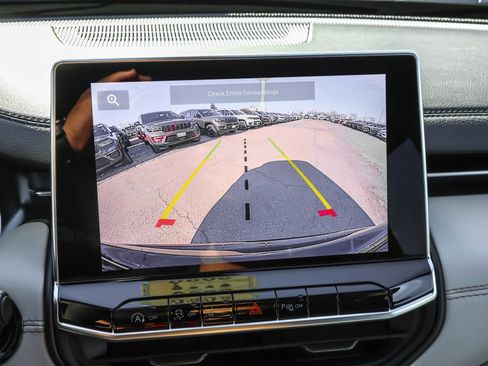 New 2026 Jeep Compass Limited image 16