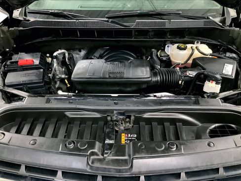 Used 2021 Chevrolet Silverado 1500 LT RWD image 28