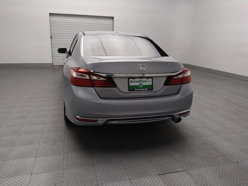 Used 2017 Honda Accord EX image 6