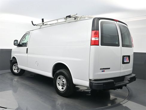 Used 2020 Chevrolet Express 2500 Work Van w/ Driver Convenience Package image 19