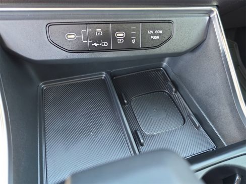 Used 2025 Kia Carnival SX Prestige image 20