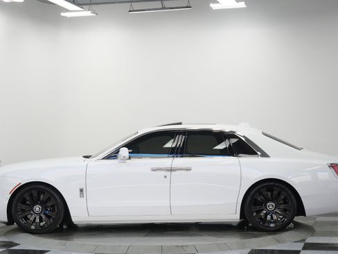 Used 2022 Rolls-Royce Ghost w/ Ghost Package AWD/4WD image 6