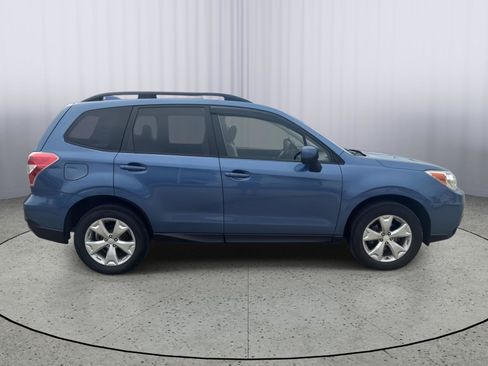 Used 2016 Subaru Forester 2.5i Premium AWD/4WD image 6
