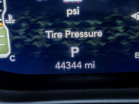 Used 2022 Jeep Gladiator Overland w/ Popular Equipment Package image 17