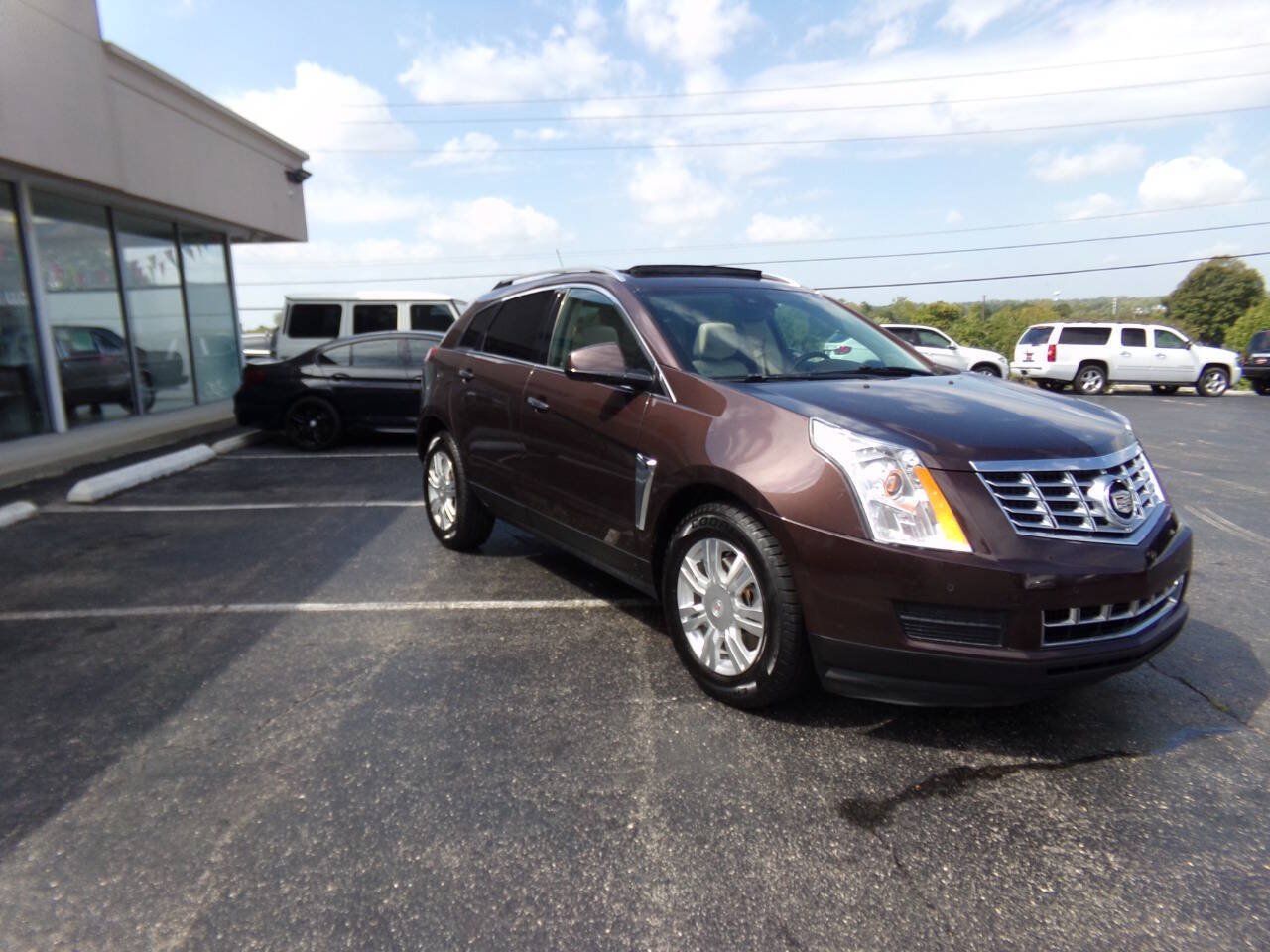 Used 2015 Cadillac SRX Luxury w/ Driver Awareness Package AWD/4WD image 4