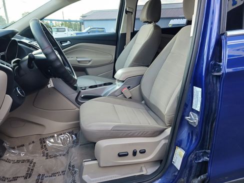 Used 2016 Ford Escape SE image 18