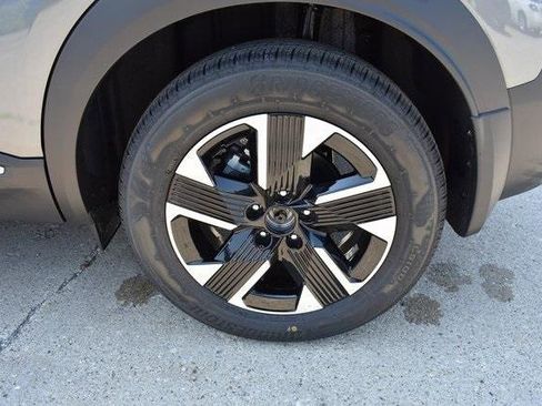 New 2025 Nissan Kicks SV w/ SV Premium Package image 39