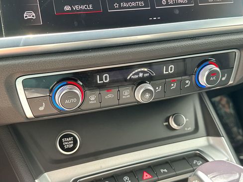 Used 2023 Audi Q3 2.0T Premium image 18