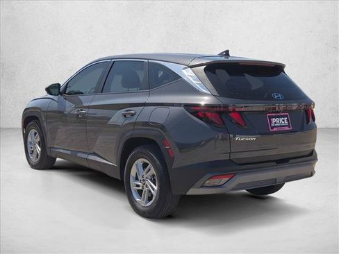 Used 2025 Hyundai Tucson SE FWD image 9