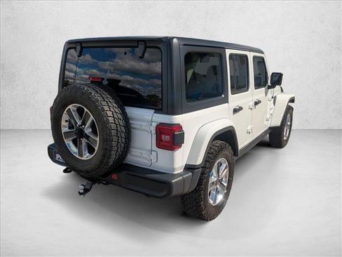 Used 2019 Jeep Wrangler Unlimited Sahara image 5