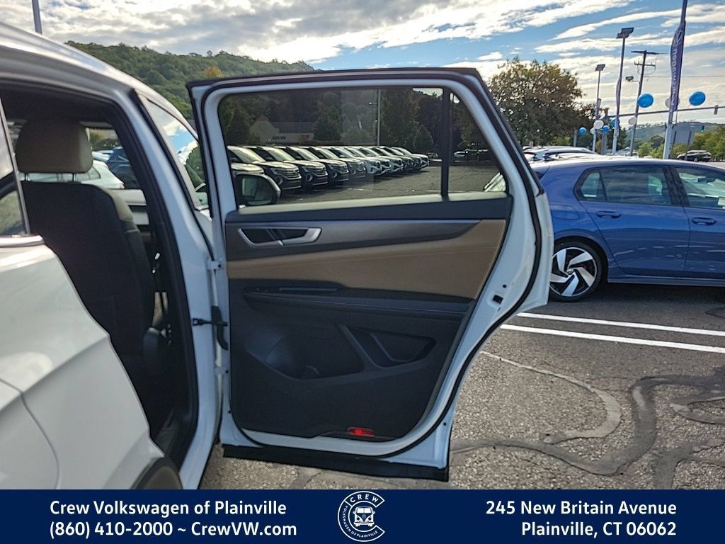 Certified 2026 Volkswagen Atlas Cross Sport SE AWD/4WD image 44