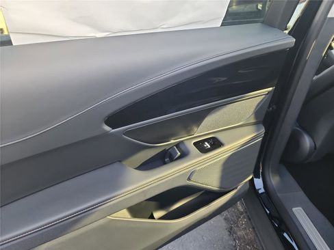 New 2026 Lincoln Nautilus Premier image 16