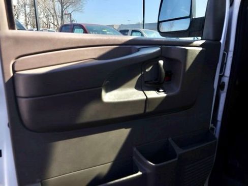 Used 2014 Chevrolet Express 2500 Work Van w/ Cold Climate Package image 18