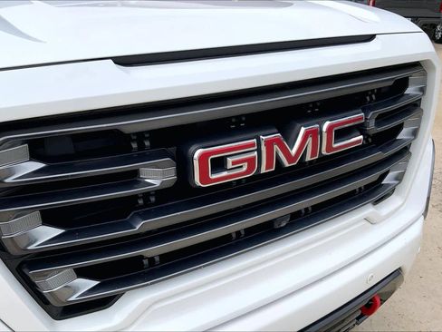 Used 2021 GMC Sierra 1500 AT4 w/ AT4 Value Package AWD/4WD image 30