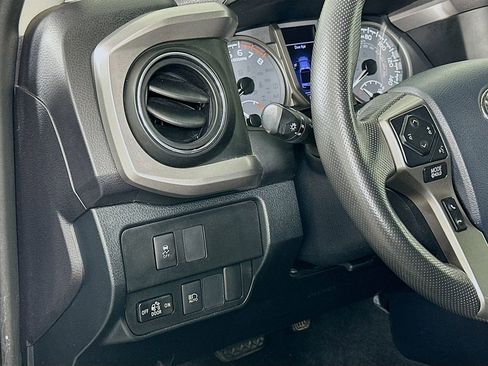 Used 2020 Toyota Tacoma SR5 image 10