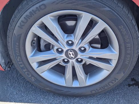 Used 2018 Hyundai Elantra SEL FWD image 13