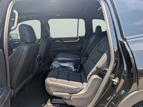 New 2025 GMC Acadia Elevation w/ Elevation Premium Package image 28