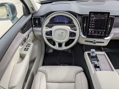 New 2026 Volvo XC90 T8 Ultra w/ Protection Package Premier image 17