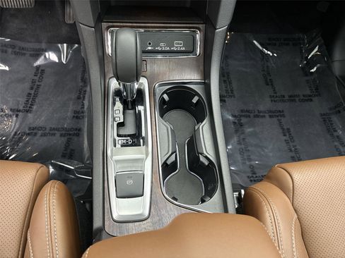 Used 2023 Subaru Ascent Touring w/ Popular Package #2A AWD/4WD image 23