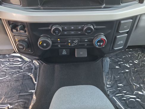 Used 2024 Ford F350 XLT AWD/4WD image 25