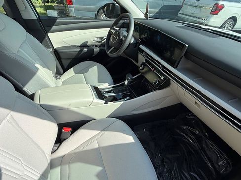 Used 2025 Hyundai Tucson SEL FWD image 20