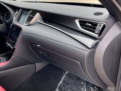 Used 2025 INFINITI QX50 Sport image 20