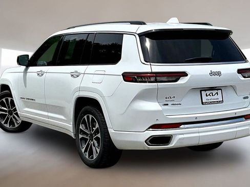 Used 2022 Jeep Grand Cherokee L Overland w/ Advanced Protech Group III AWD/4WD image 4