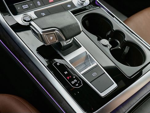 Used 2023 Audi Q8 Premium Plus AWD/4WD image 17