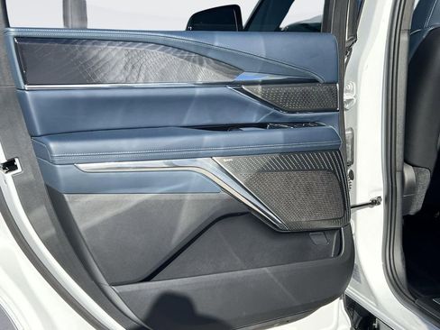 New 2025 Cadillac Escalade IQ Luxury 2 AWD/4WD image 27
