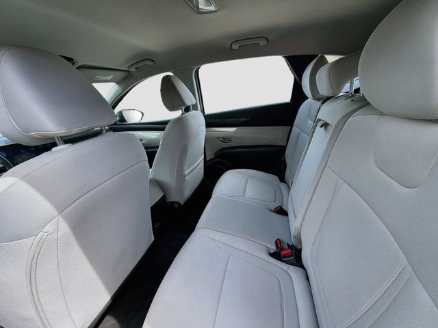 Used 2025 Hyundai Tucson SE FWD image 23