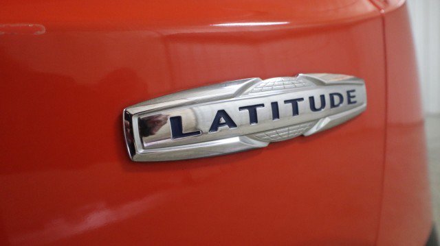 Used 2015 Jeep Renegade Latitude FWD image 22