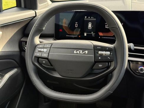New 2026 Kia Sportage X-Line w/ X-Line Premium Package AWD/4WD image 9