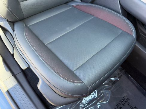 Used 2024 Chevrolet Equinox EV RS FWD image 33
