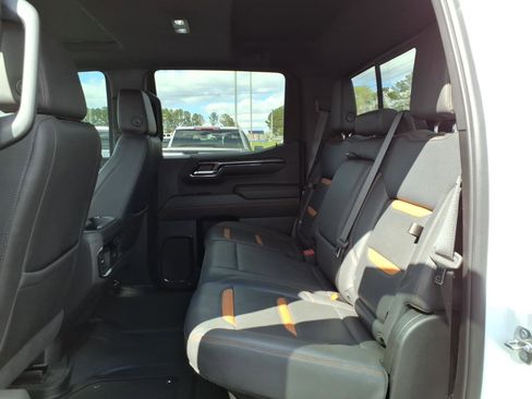 Used 2023 GMC Sierra 1500 AT4 w/ Technology Package image 23