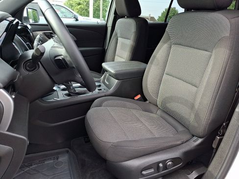 Used 2023 Chevrolet Traverse LT w/ LPO, Floor Liner Package AWD/4WD image 15
