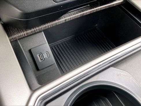 Certified 2020 Ford F250 Lariat w/ Lariat Value Package image 24