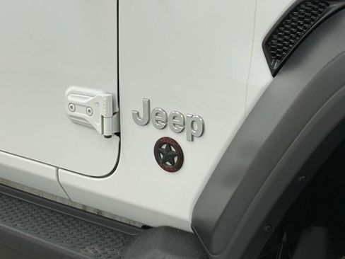 Used 2020 Jeep Wrangler Sport image 37