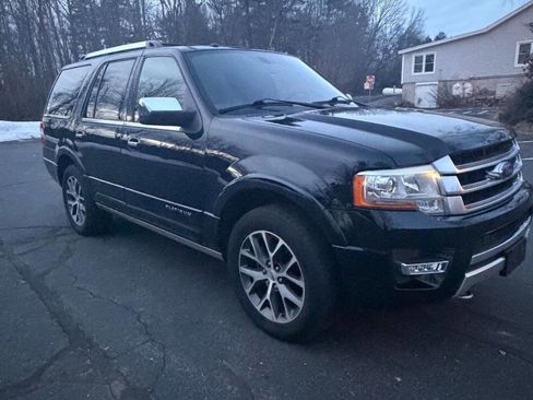 Used 2016 Ford Expedition Platinum image 3