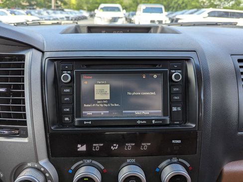 Used 2017 Toyota Sequoia Platinum AWD/4WD image 23