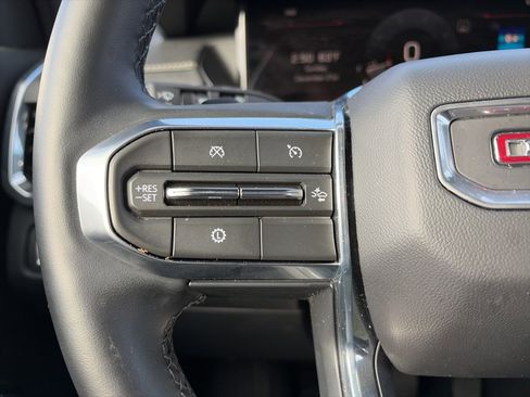 Used 2025 GMC Acadia Elevation image 22