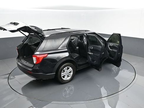 Used 2023 Ford Explorer XLT w/ Equipment Group 202A image 29