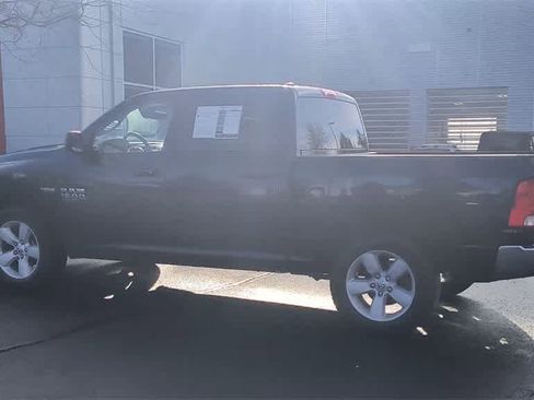 Used 2023 RAM 1500 Classic SLT image 6